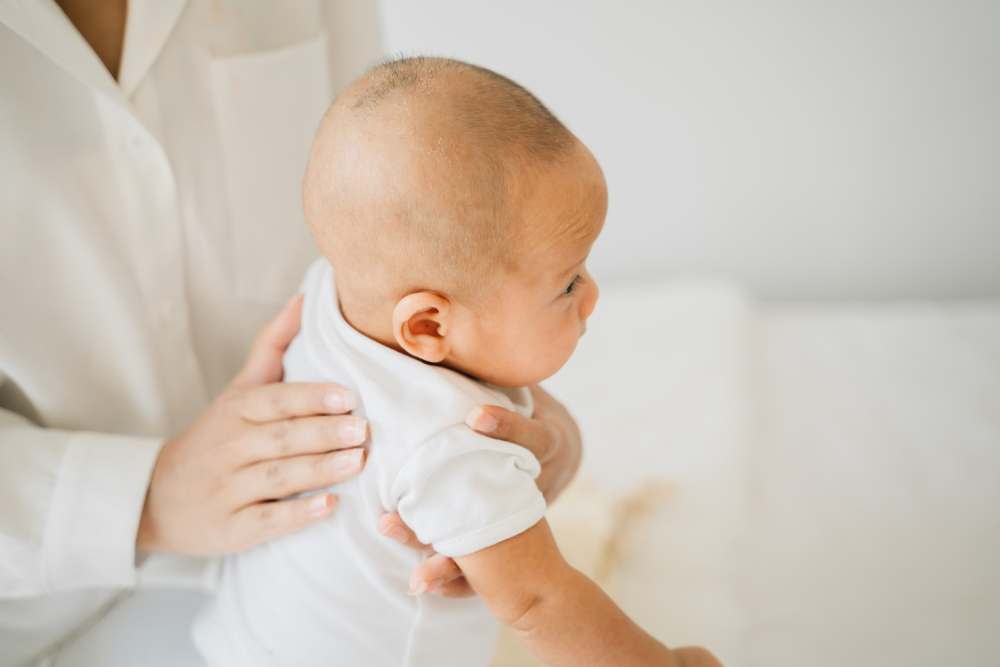 cara menghilangkan cegukan pada bayi